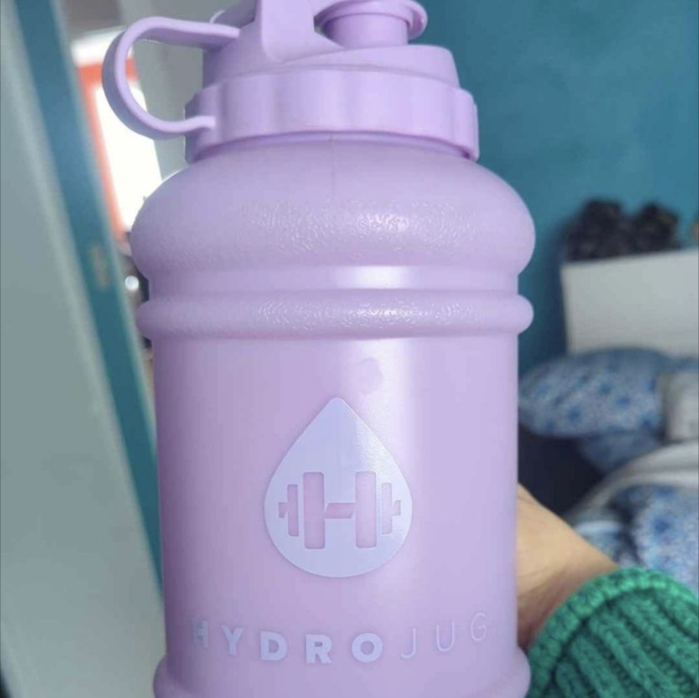 Lilac hydrojug